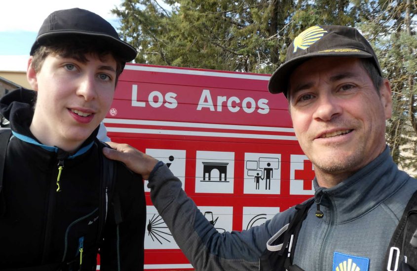 Mit Noah am Jakobsweg