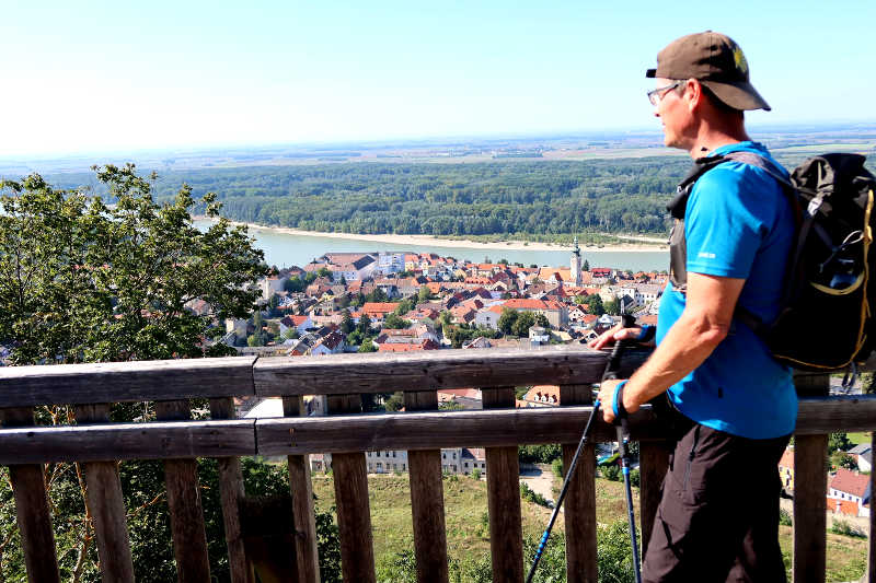 Aussicht über Hainburg, am Jakobsweg Carnuntum