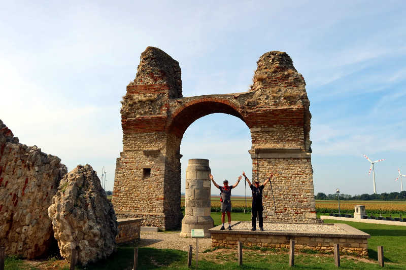 Heidentor am Jakobsweg Carnuntum