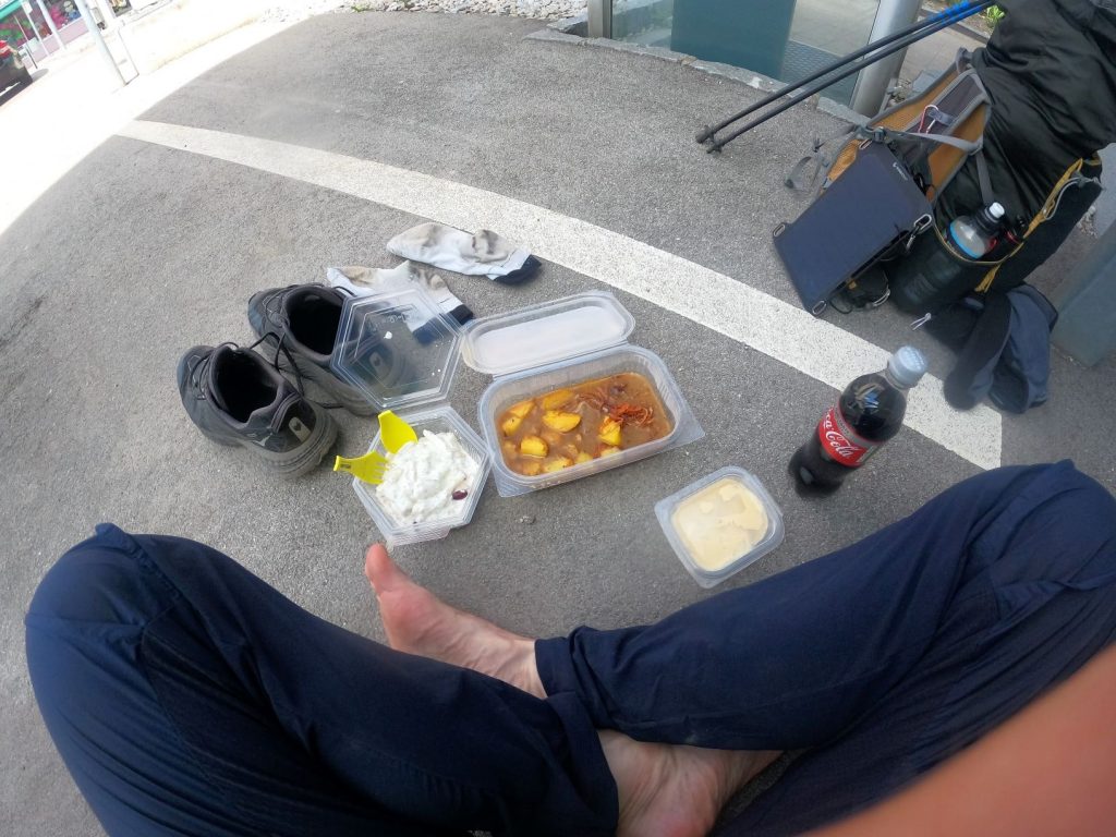 Das einzige warme Essen in sechs Tagen, auf dem Weg Judendorf - Neusiedl.