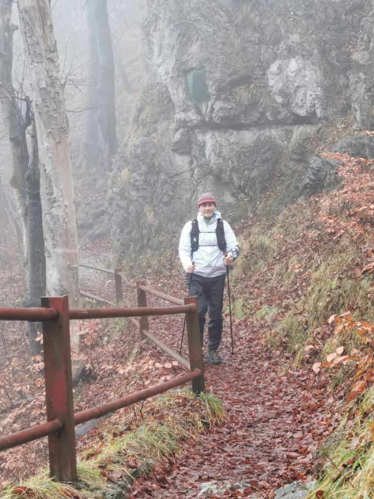 Jungfernsprung, im Draußen unterwegs